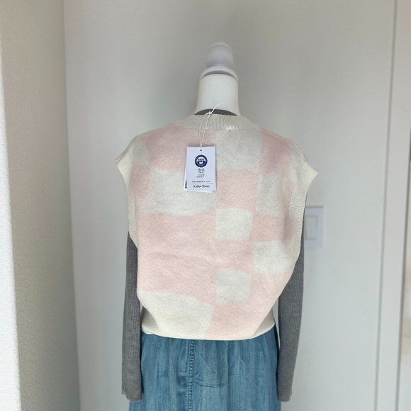 & OTHER STORIES Check Wool Blend Sweater Vest In Pink Jaquard - Picture 7 of 11